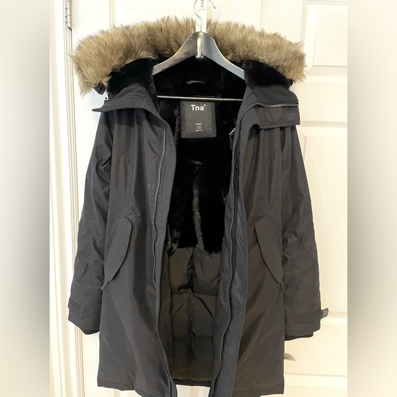 Aritzia Summit Parka - Picture 4 of 7